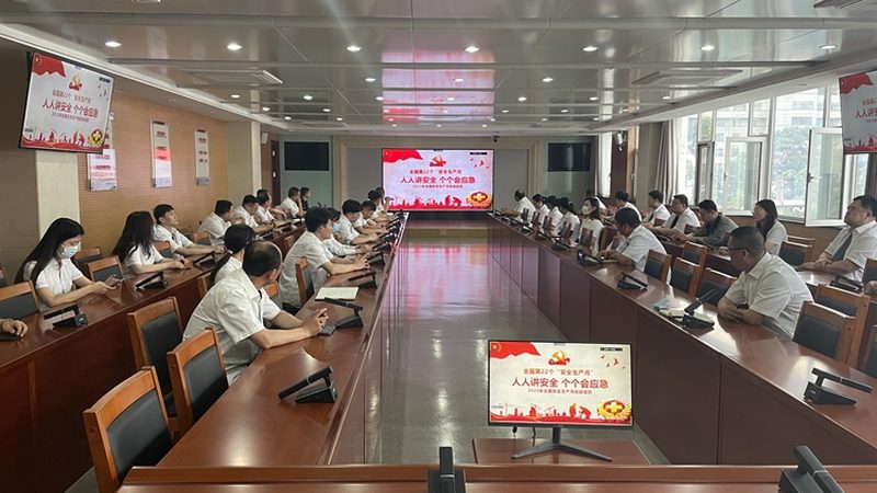 在培训实施过程中，要关注以下几点：