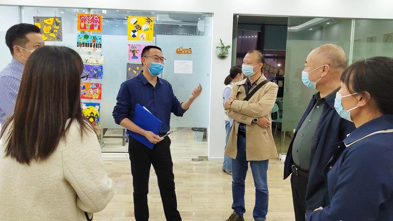 小标题：误区一：片面追求低价课程