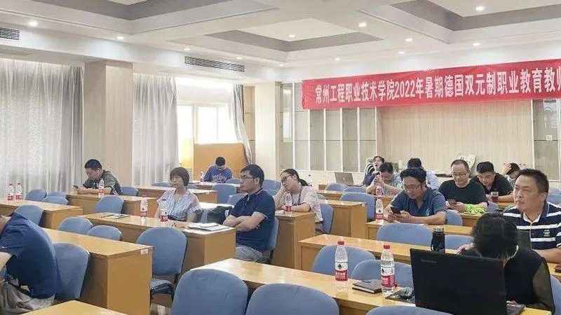 除了以上基本材料外，根据不同课程和机构的要求，可能还需要提供其他材料，如：